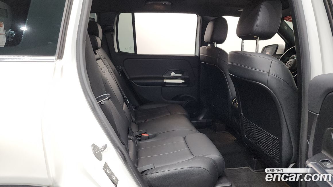 Mercedes-Benz GLB-Class 2021