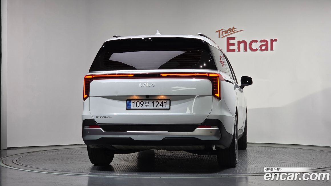 Kia Canival 2024