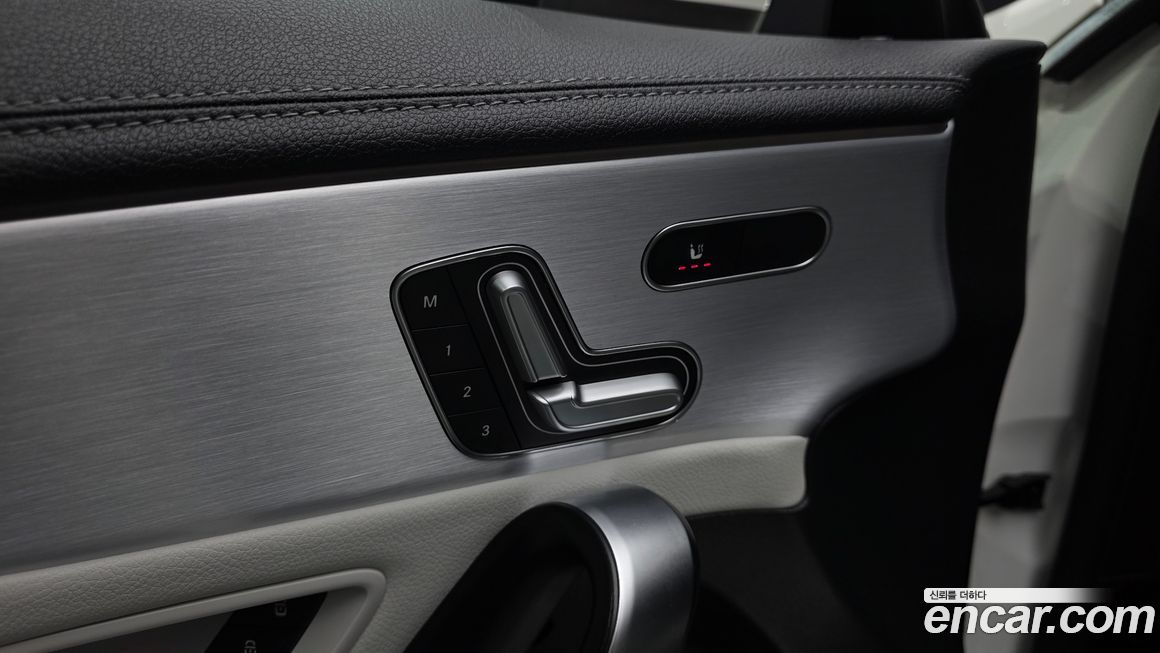 Mercedes-Benz CLA-Class 2021