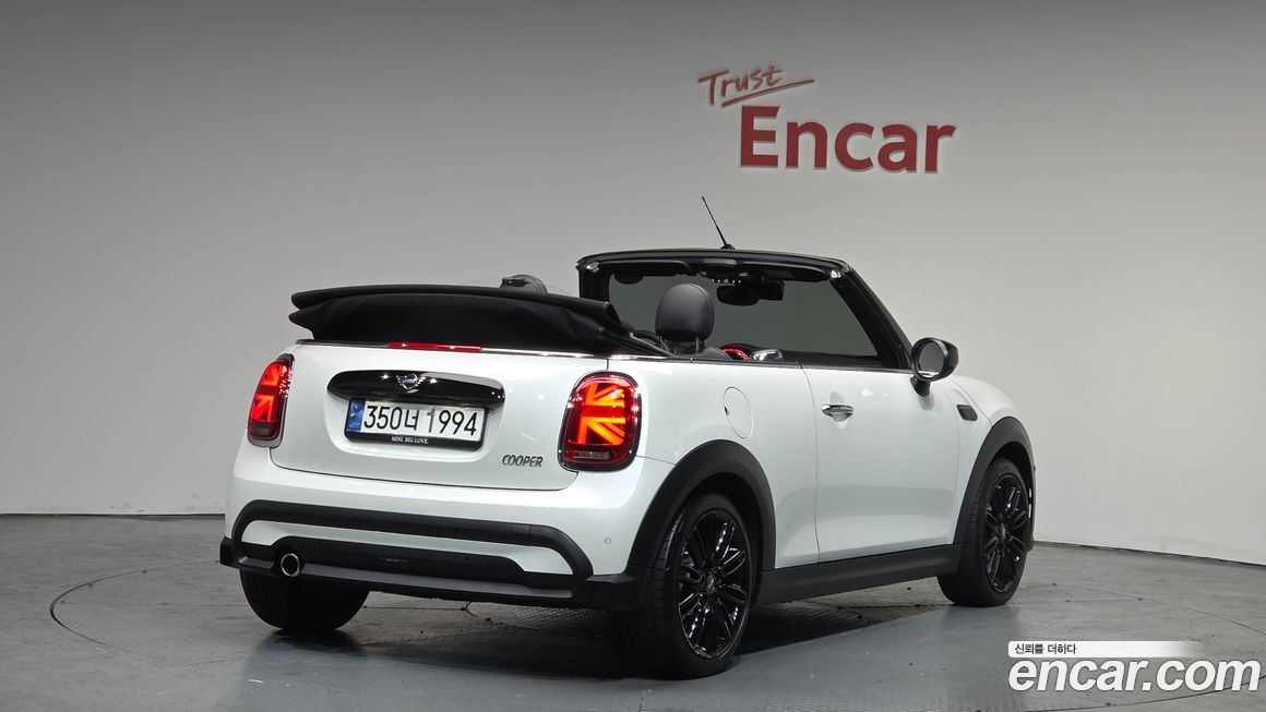 Mini Cooper Convertible 2024