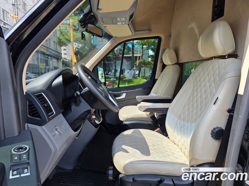 Hyundai Solati 2017