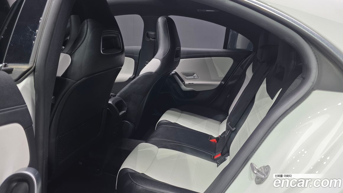 Mercedes-Benz CLA-Class 2021