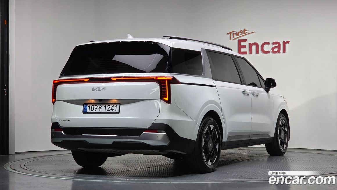 Kia Canival 2024