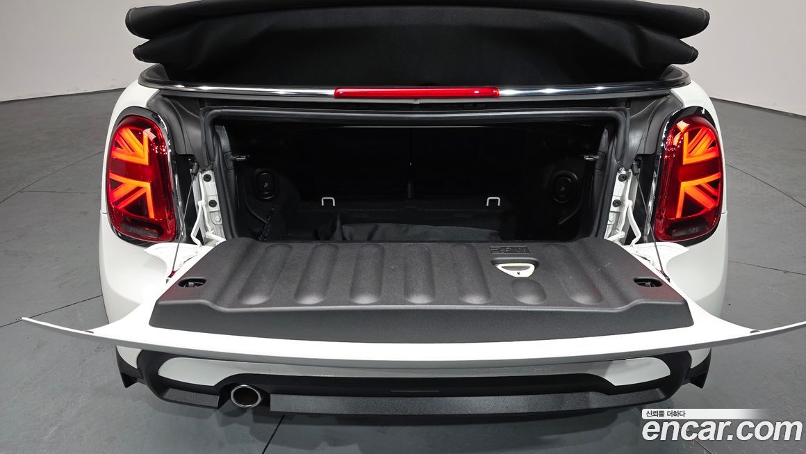 Mini Cooper Convertible 2024