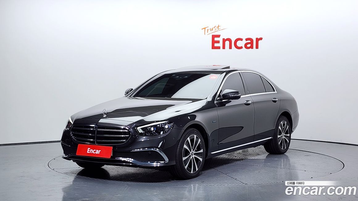 Mercedes-Benz E-Class 2021