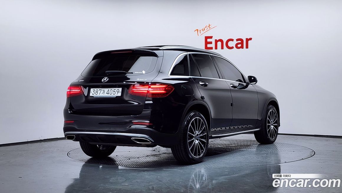 Mercedes-Benz GLC-Class 2019