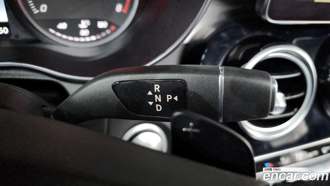 Mercedes-Benz GLC-Class 2019