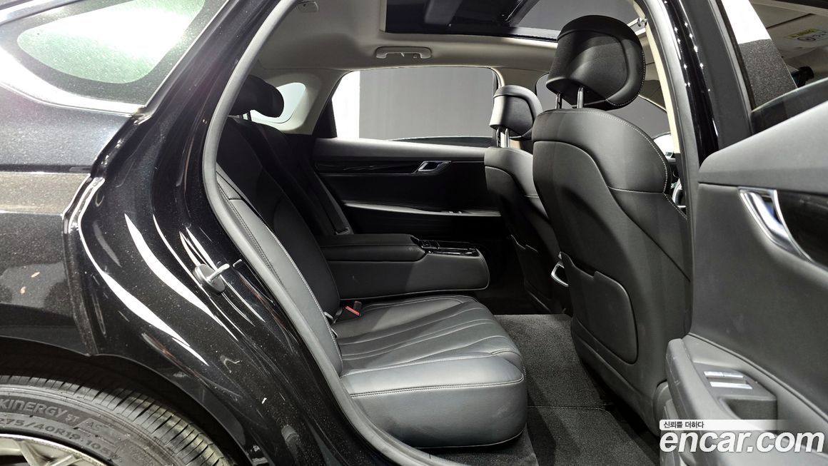 Genesis G80 2023