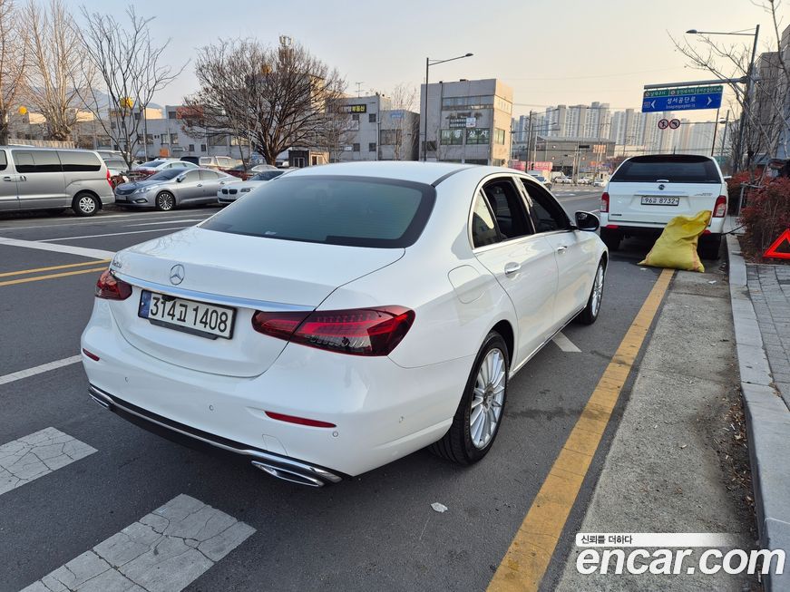 Mercedes-Benz E-Class 2021
