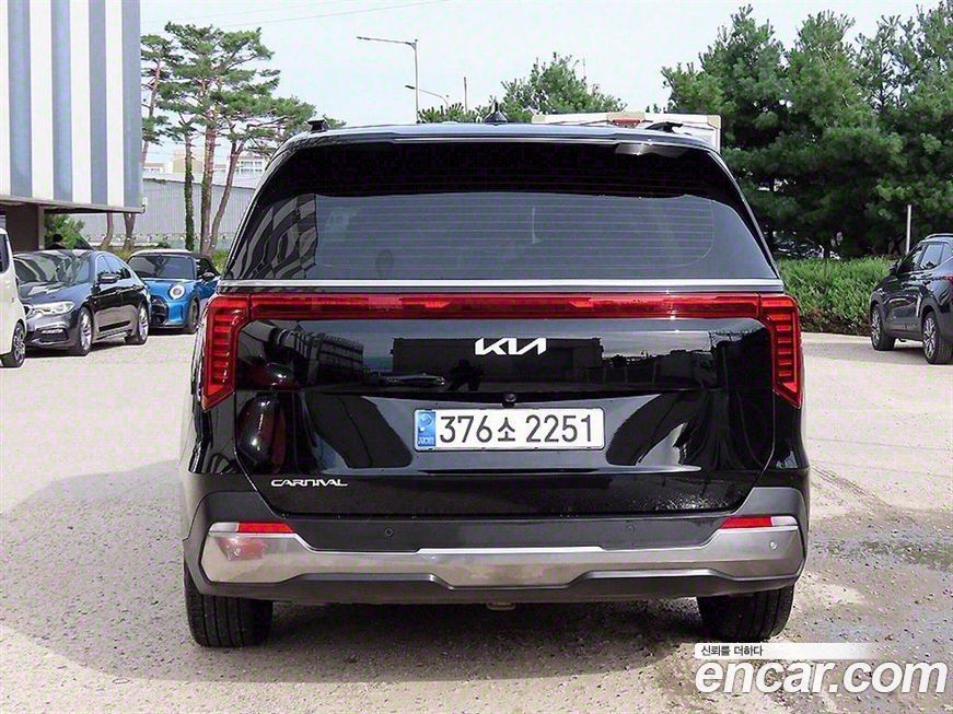 Kia Canival 2024