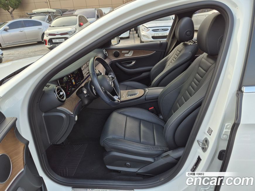 Mercedes-Benz E-Class 2021