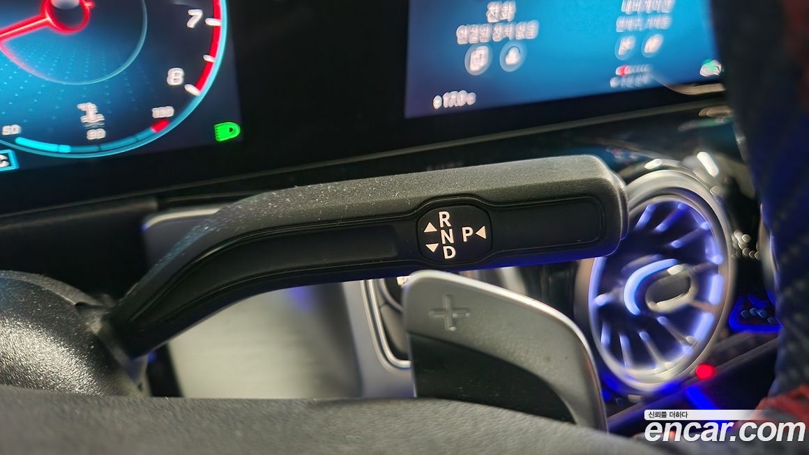 Mercedes-Benz GLB-Class 2022