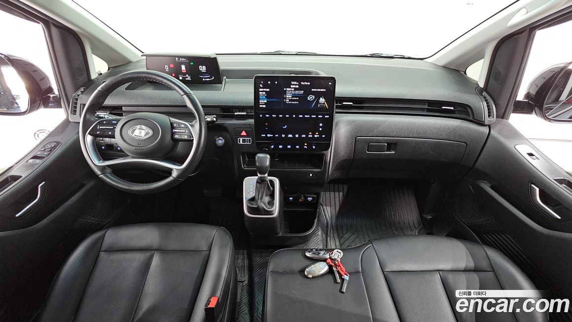 Hyundai Staria 2025