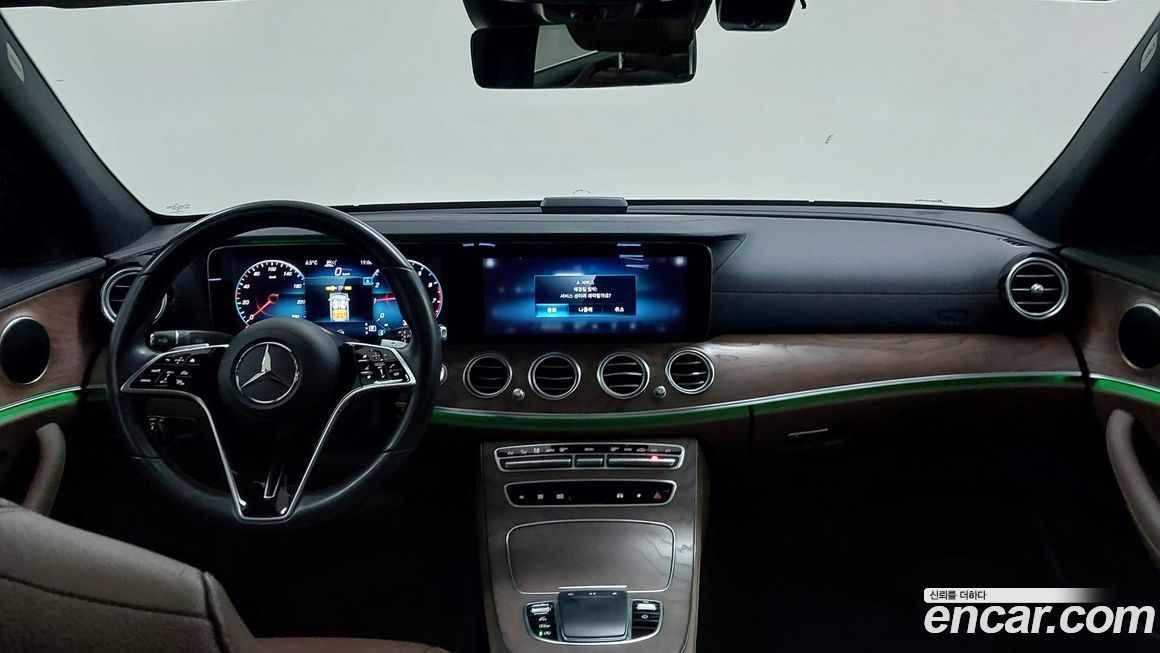 Mercedes-Benz E-Class 2021