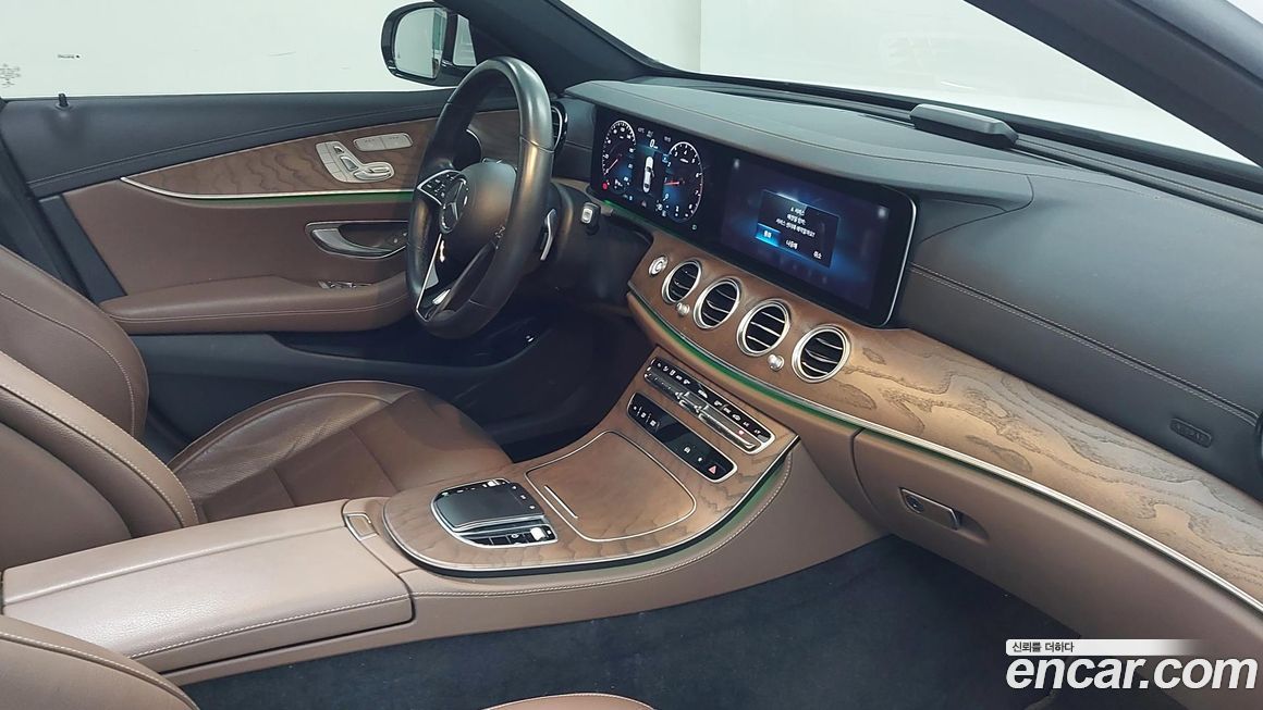 Mercedes-Benz E-Class 2021