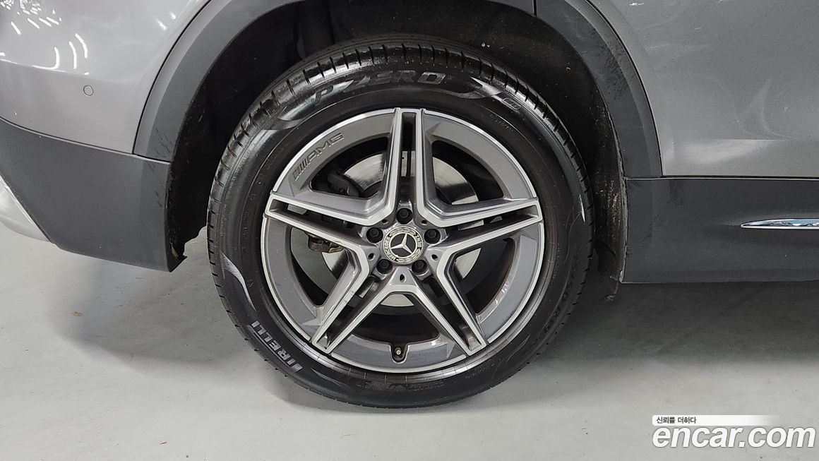 Mercedes-Benz GLB-Class 2022