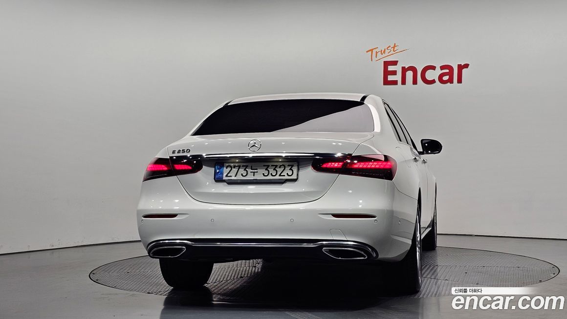 Mercedes-Benz E-Class 2023