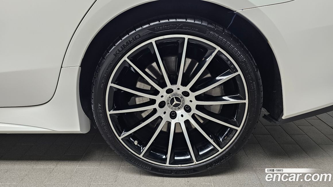 Mercedes-Benz CLS-Class 2021