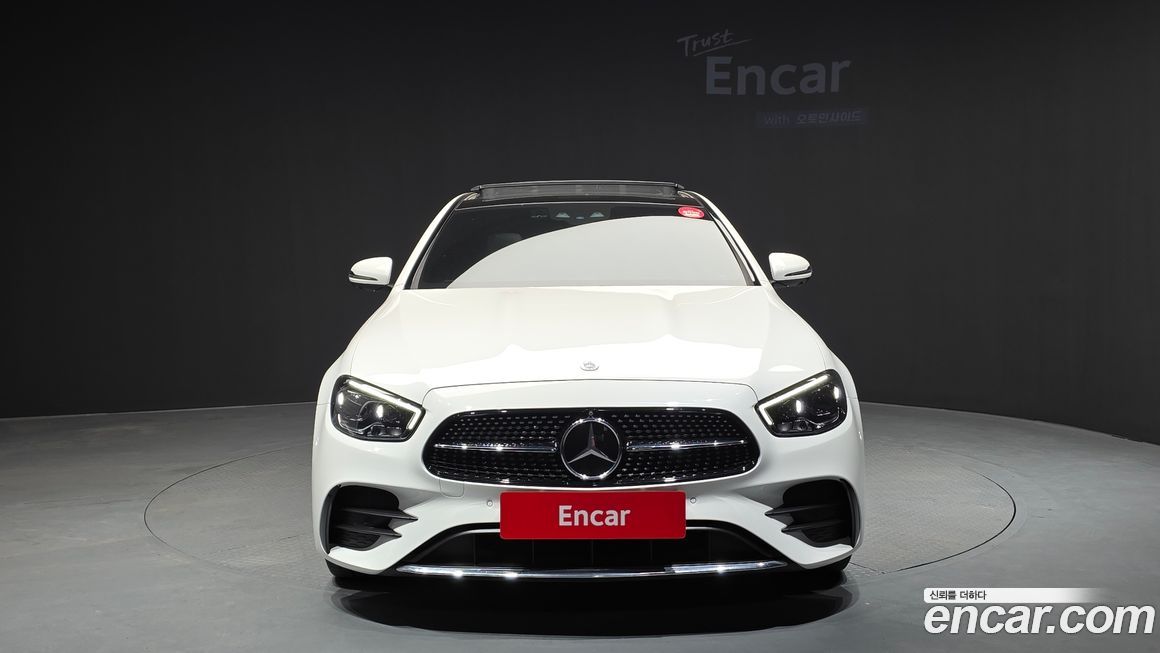 Mercedes-Benz E-Class 2022