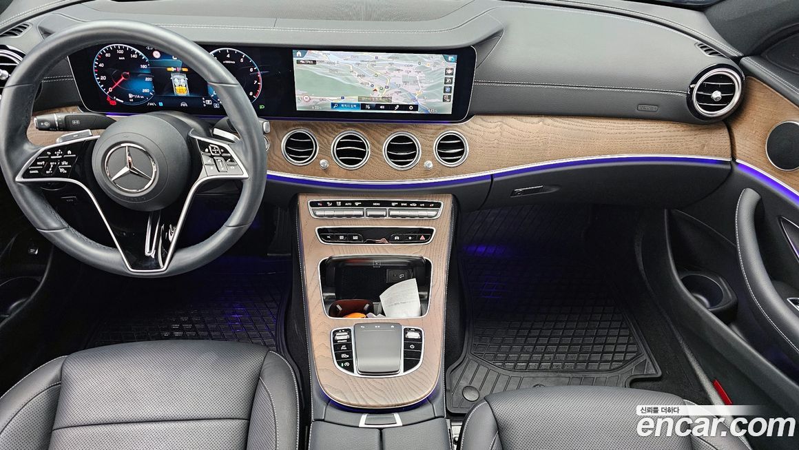 Mercedes-Benz E-Class 2023