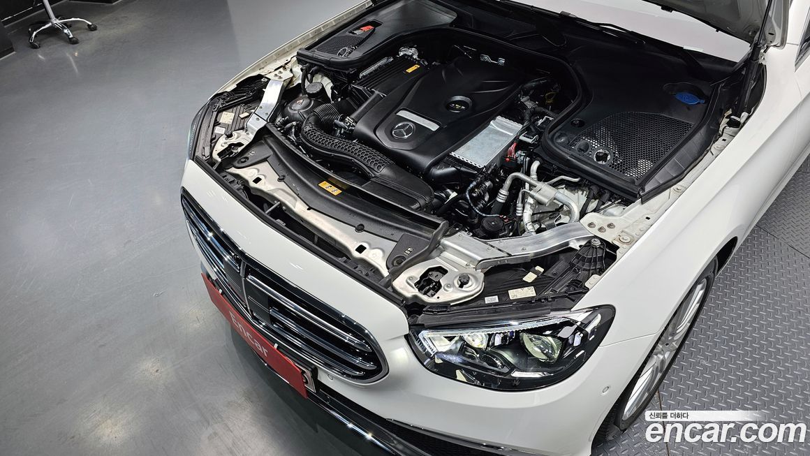 Mercedes-Benz E-Class 2023