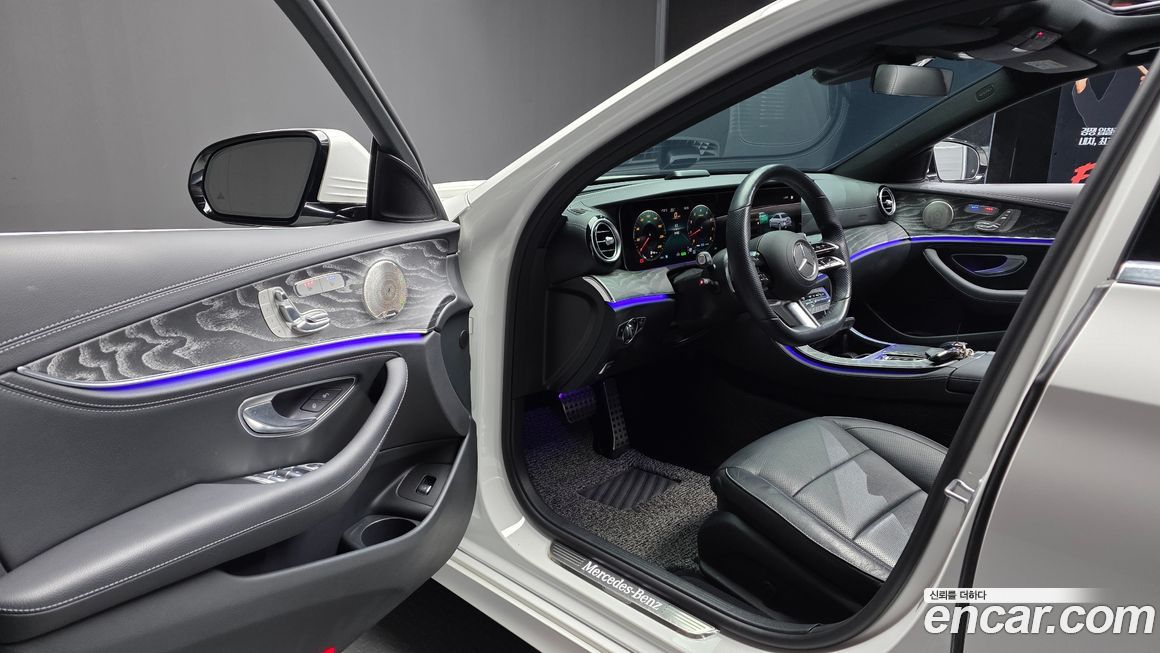 Mercedes-Benz E-Class 2022