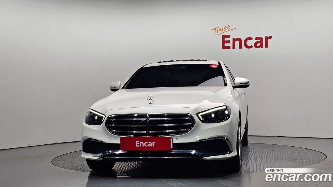 Mercedes-Benz E-Class 2023