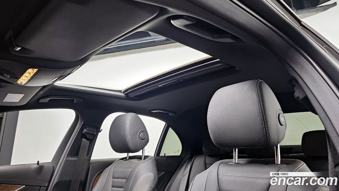 Mercedes-Benz E-Class 2023