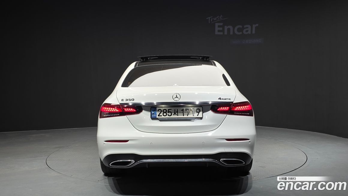 Mercedes-Benz E-Class 2022