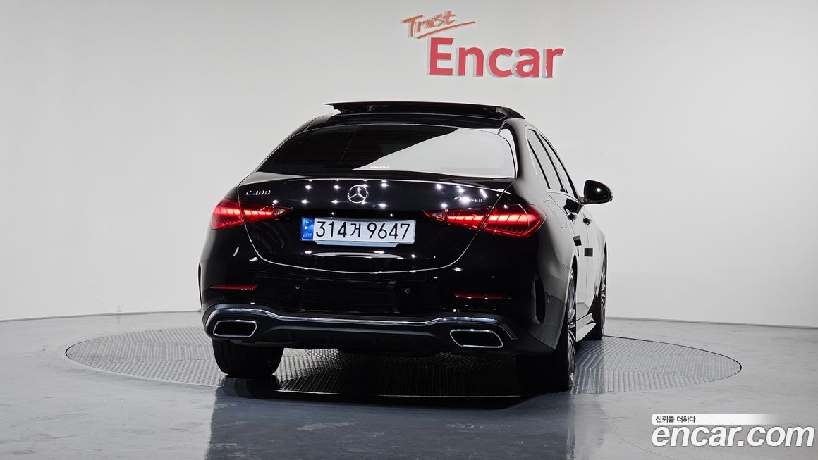 Mercedes-Benz C-Class 2023
