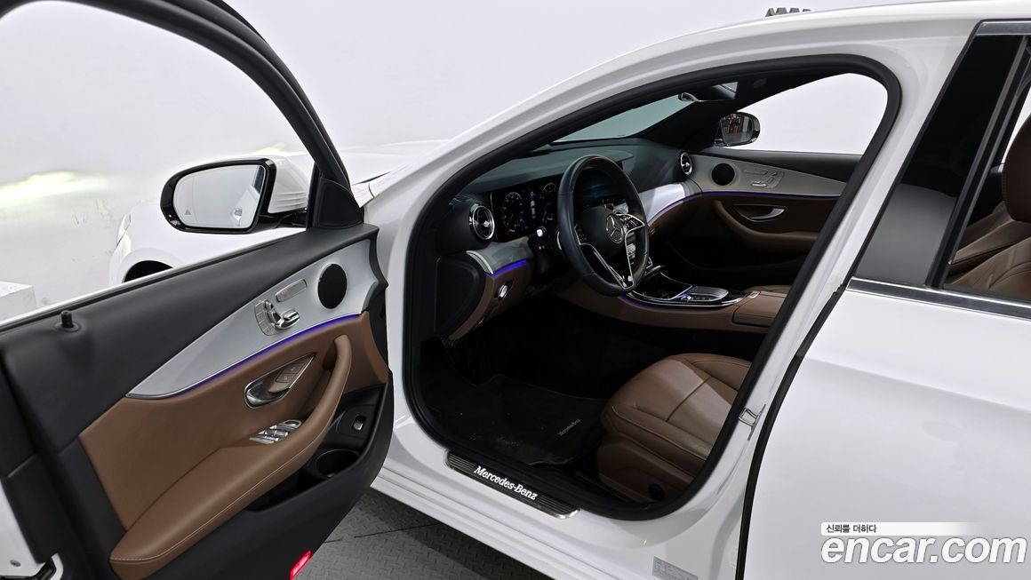Mercedes-Benz E-Class 2021