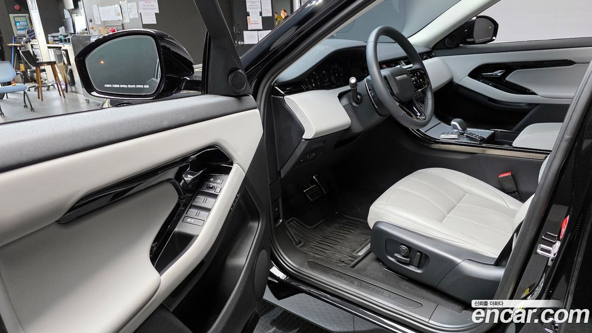 Land Rover Range Rover Evoque 2025