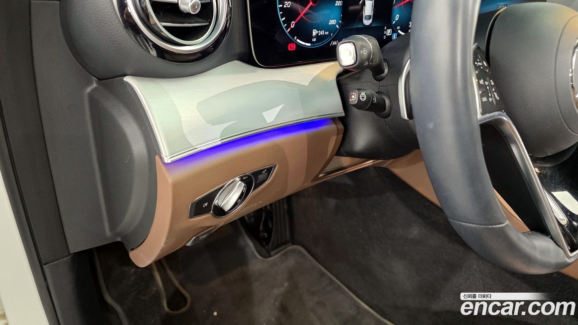 Mercedes-Benz E-Class 2021