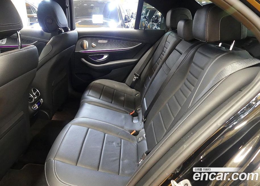 Mercedes-Benz E-Class 2022