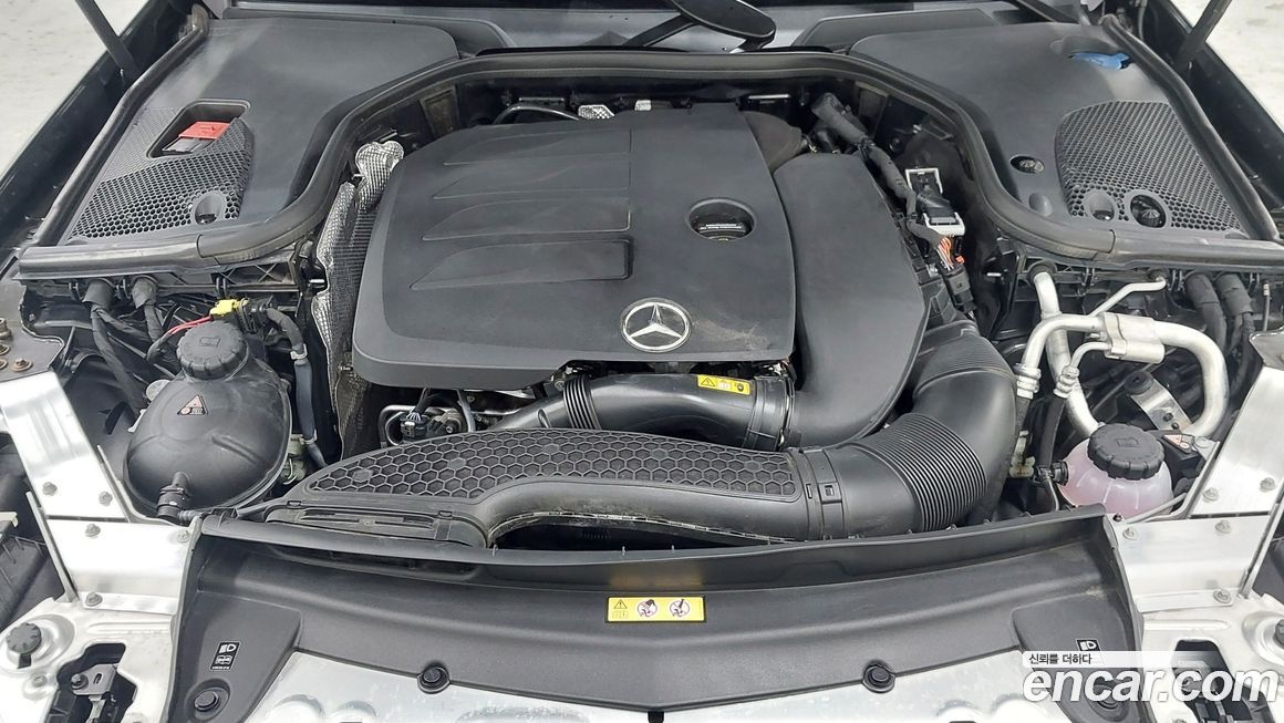 Mercedes-Benz E-Class 2022