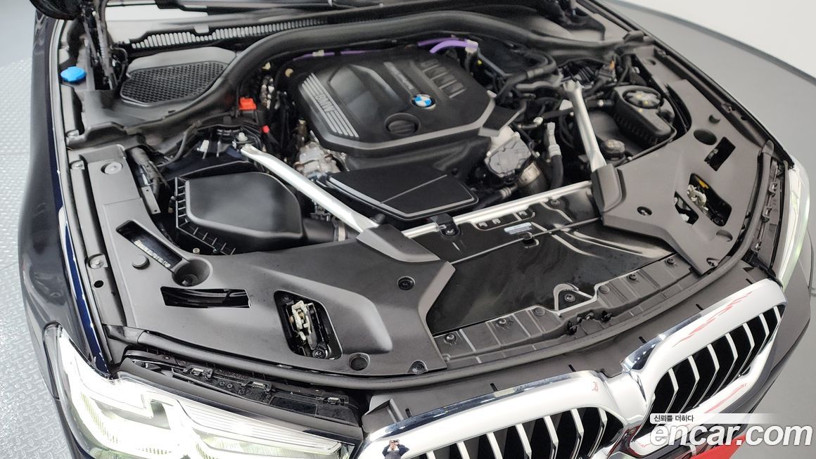 BMW 5-Series 2023