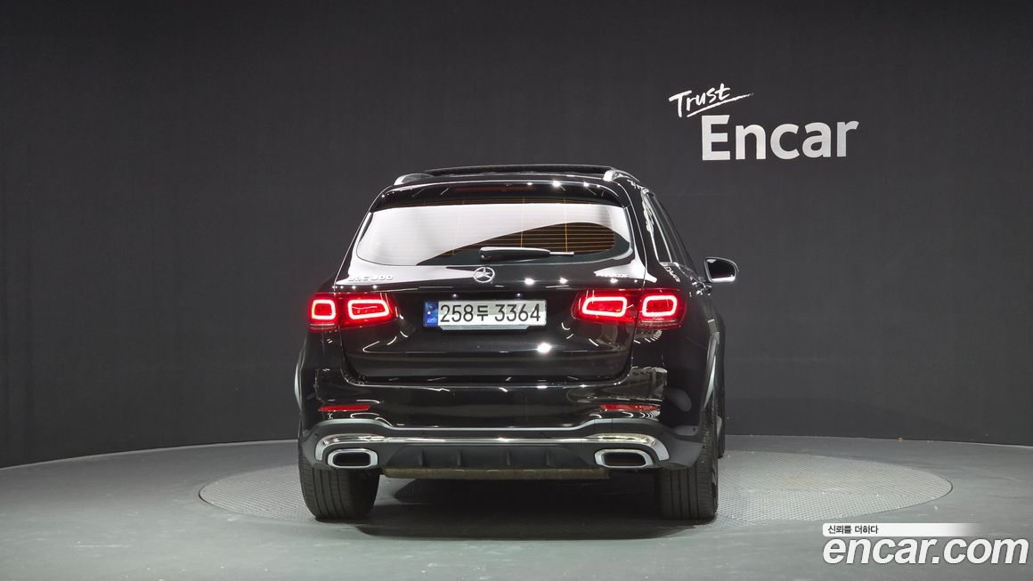 Mercedes-Benz GLC-Class 2022