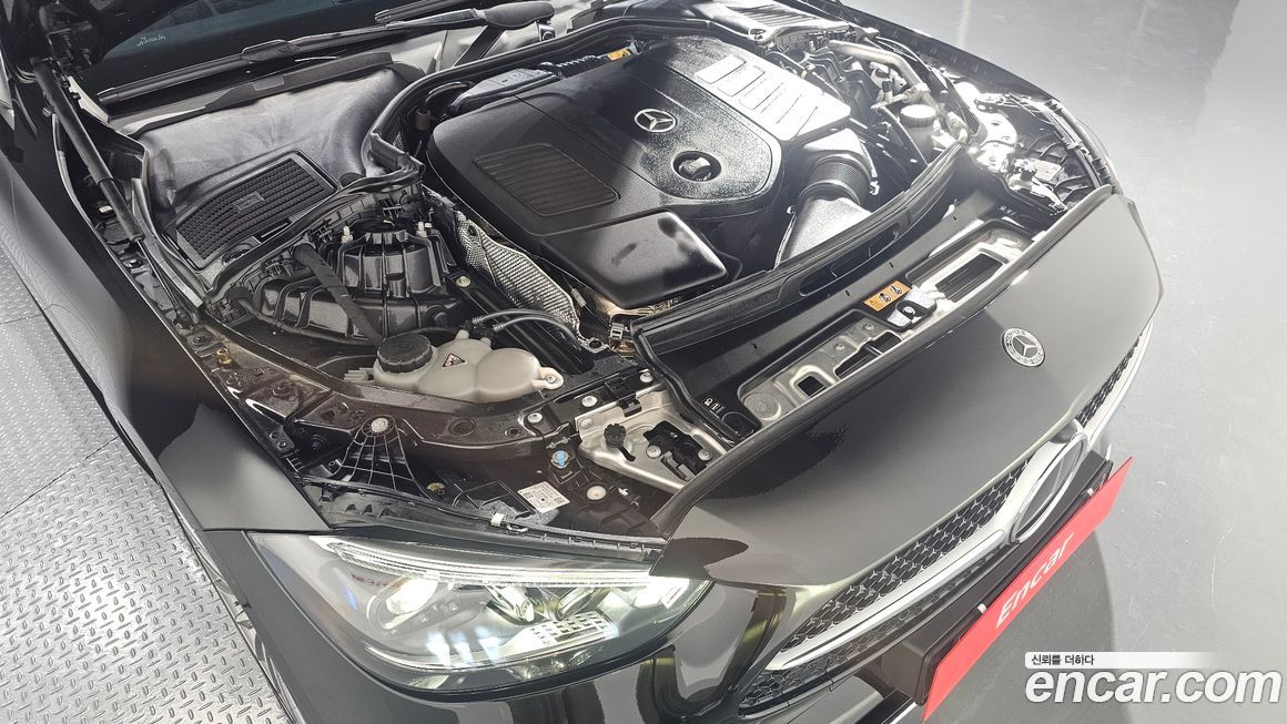Mercedes-Benz C-Class 2023