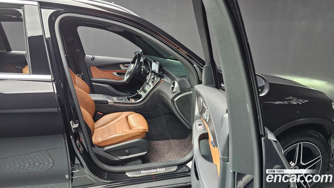 Mercedes-Benz GLC-Class 2022