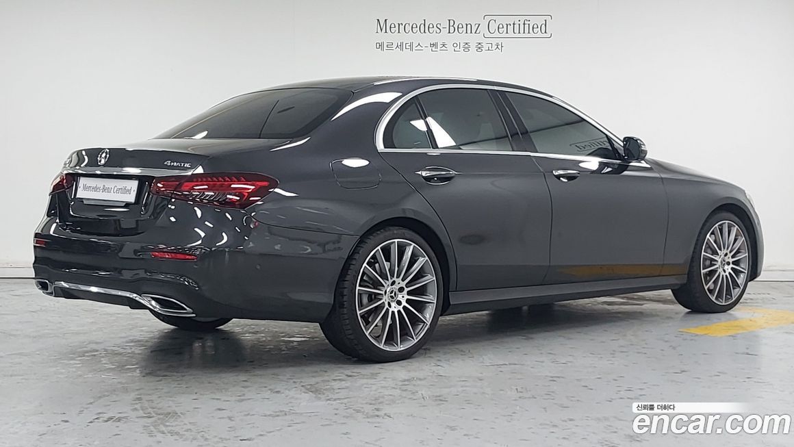 Mercedes-Benz E-Class 2022