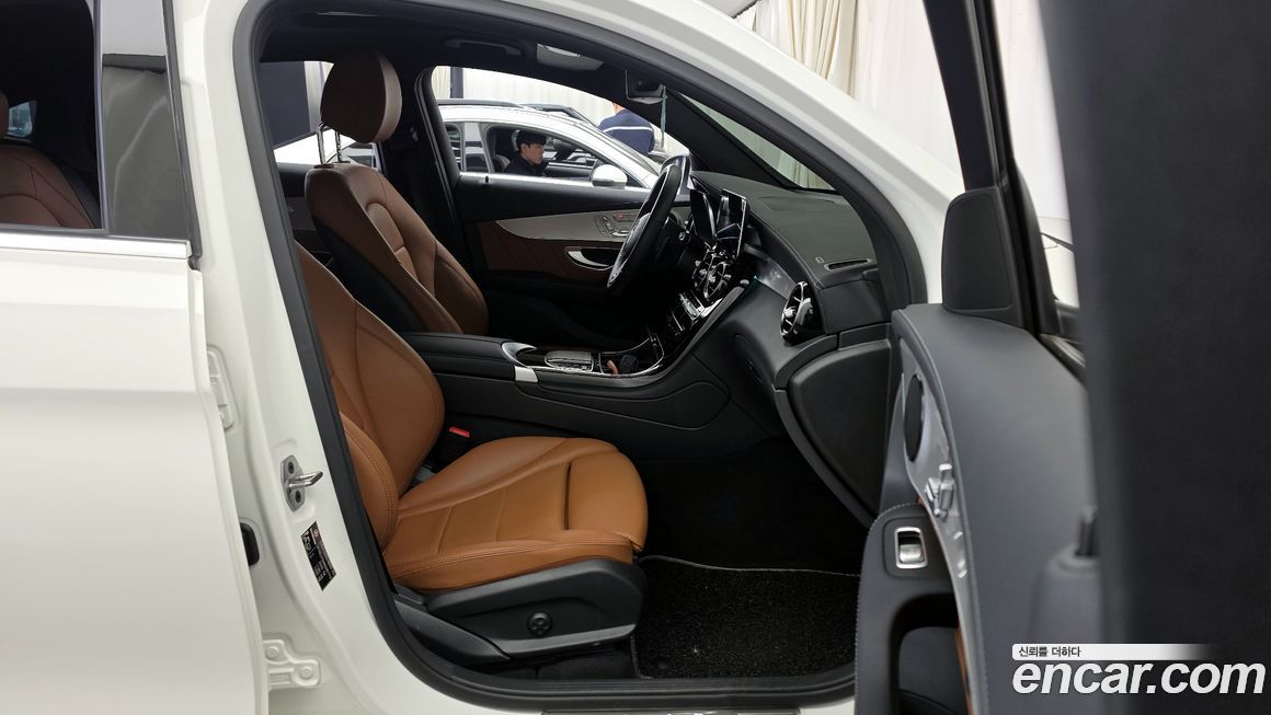 Mercedes-Benz GLC-Class 2022