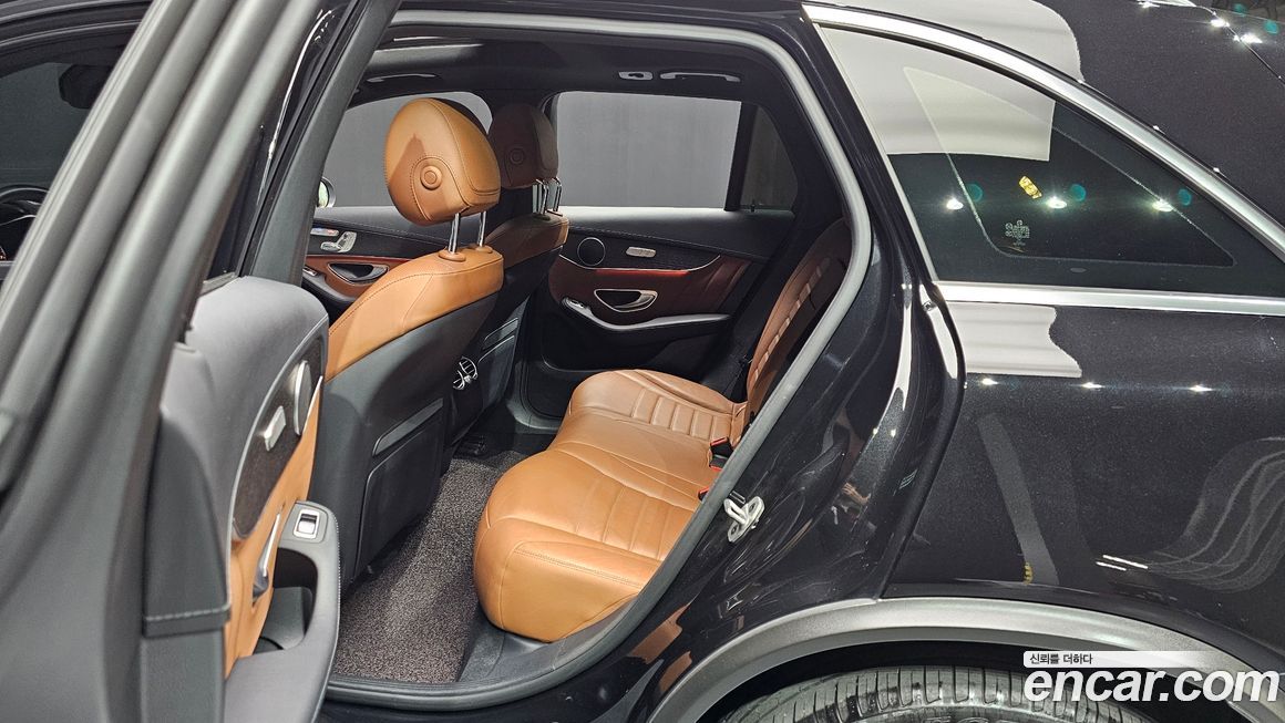 Mercedes-Benz GLC-Class 2022