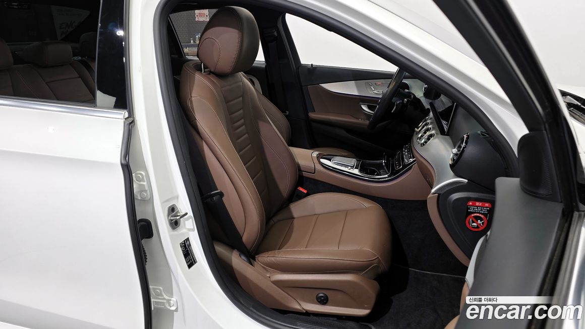 Mercedes-Benz E-Class 2021