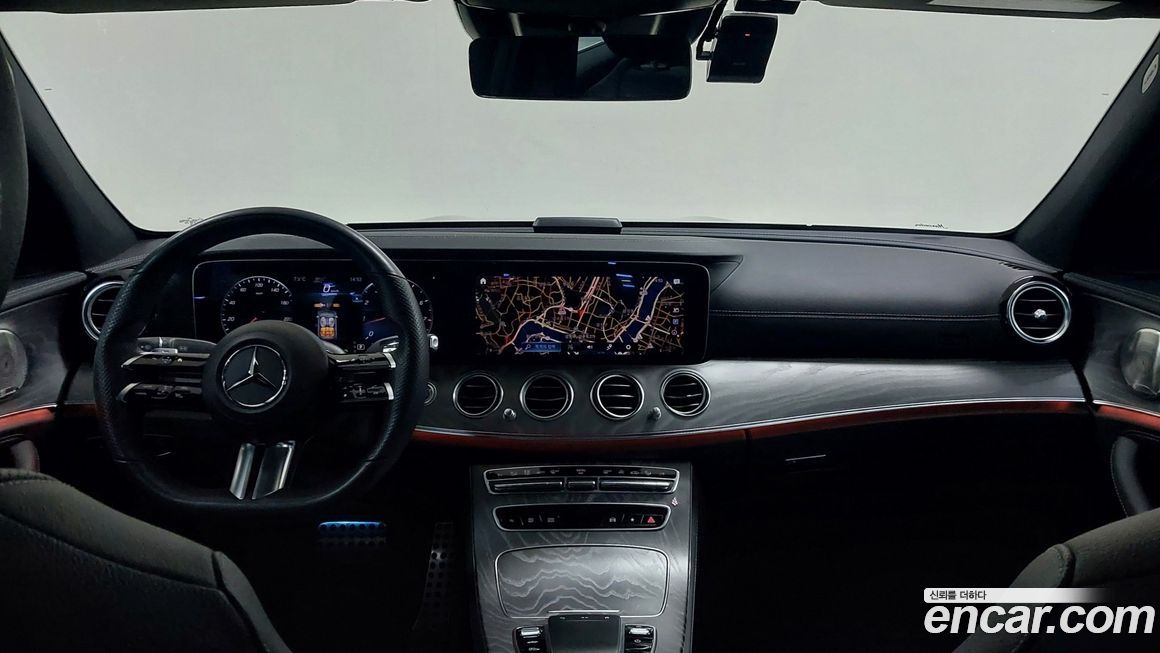 Mercedes-Benz E-Class 2022