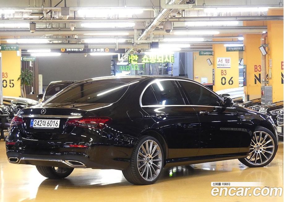 Mercedes-Benz E-Class 2022