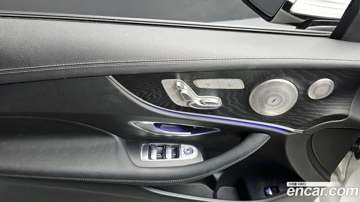 Mercedes-Benz E-Class 2022