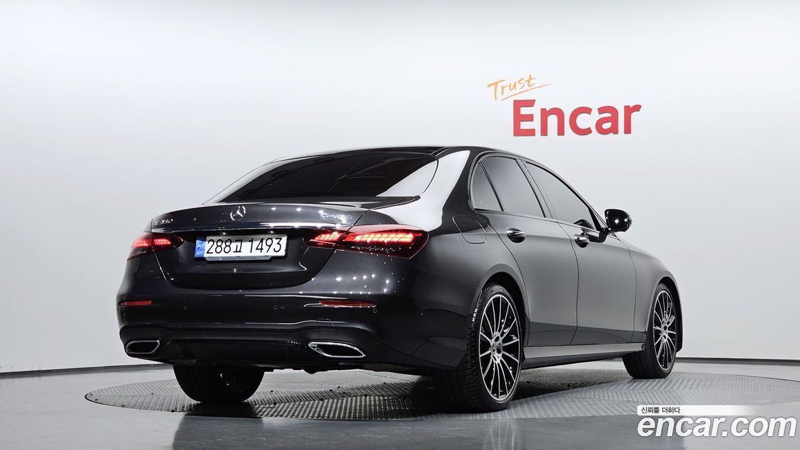 Mercedes-Benz E-Class 2023