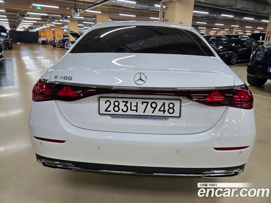 Mercedes-Benz E-Class 2025