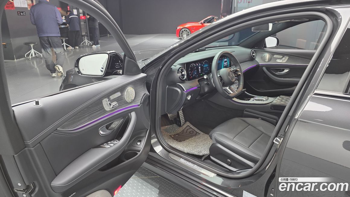 Mercedes-Benz E-Class 2023