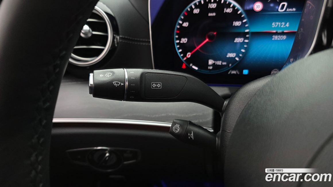 Mercedes-Benz E-Class 2023